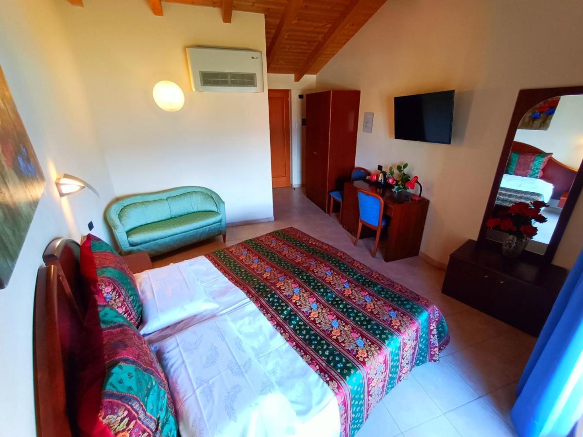 Isabella 3* Brenzone sul Garda