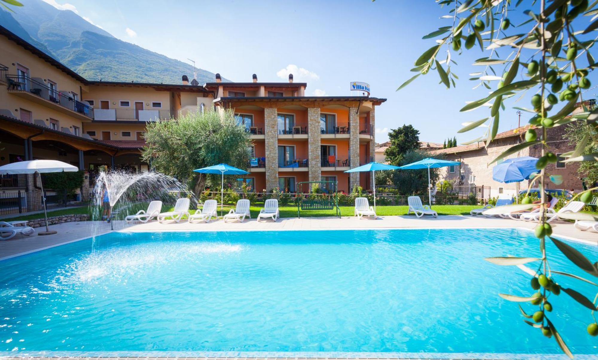 Isabella Hotel 3*