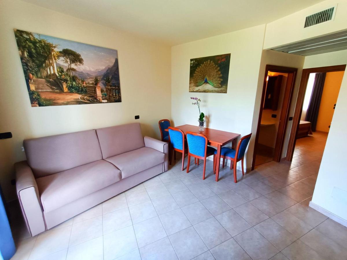 Isabella Brenzone sul Garda