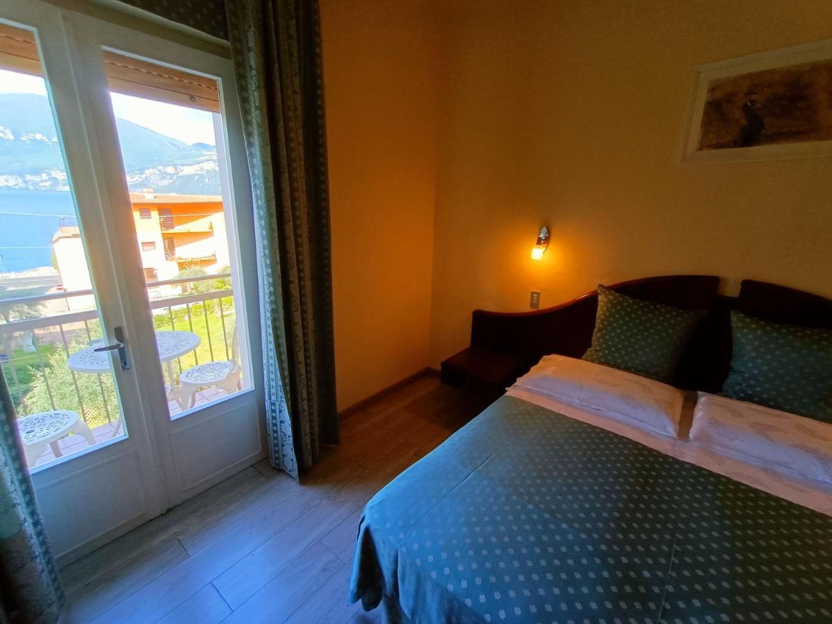 Isabella 3* Brenzone sul Garda