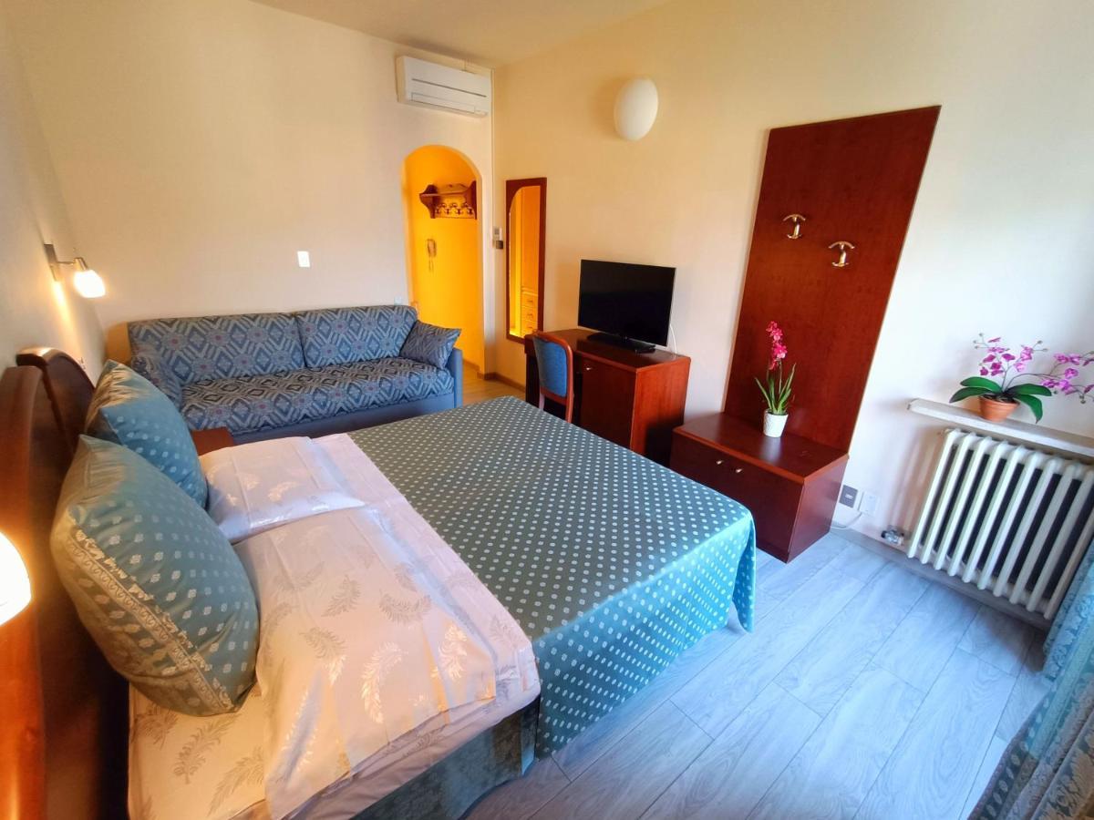 Isabella Hotel 3*