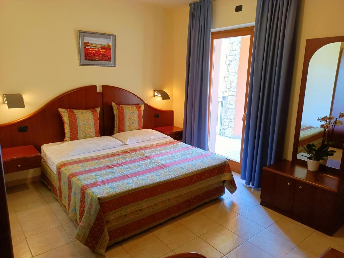 Isabella 3* Brenzone sul Garda